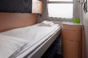 cabine-lit dans un train en suède